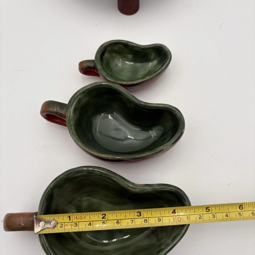William Sonoma Three-Piece Chili Dip Set Glazed Pottery‎